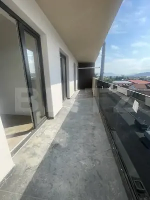 Apartament de vanzare, cu 3 camere, balcon mare, panoramă superbă, complex nou - imagine 8