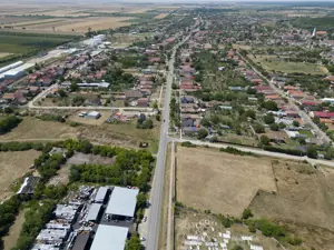 Teren intravilan 6.005 mp in Zădăreni - imagine 3 Teren intravilan 6.005 mp in Zădăreni - imagine 3