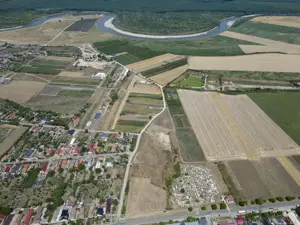 Teren intravilan 6.005 mp in Zădăreni - imagine 10 Teren intravilan 6.005 mp in Zădăreni - imagine 10