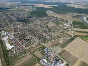 Teren intravilan 6.005 mp in Zădăreni - imagine 14 Teren intravilan 6.005 mp in Zădăreni - imagine 14