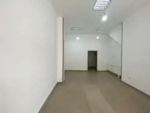 Spatiu comercial central Lugoj - imagine 4