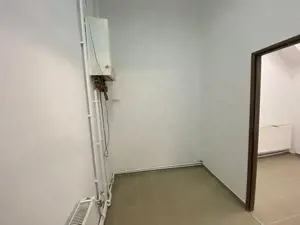 Spatiu comercial central Lugoj - imagine 3