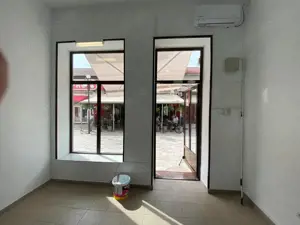 Spatiu comercial central Lugoj - imagine 8