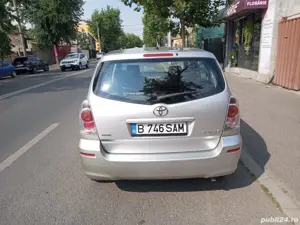 vand Toyota Corola Verso - imagine 3