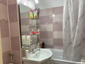 Vând apartament 2 camere decomandat - imagine 5 Vând apartament 2 camere decomandat - imagine 5