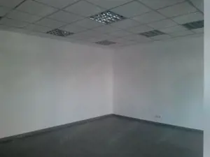 Blv. Iuliu Maniu 130 mp trafic intens vizibilitate buna - imagine 3