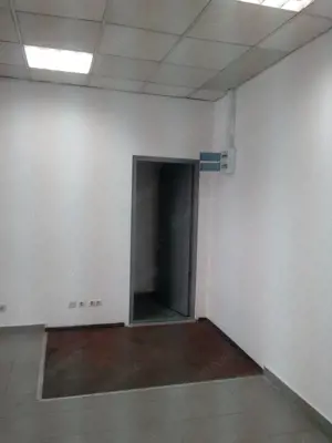 Blv. Iuliu Maniu 130 mp trafic intens vizibilitate buna - imagine 4