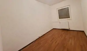 Apartament 3 camere – parter – zona 2 Cocosi, Micro 20 - imagine 8 Apartament 3 camere – parter – zona 2 Cocosi, Micro 20 - imagine 8