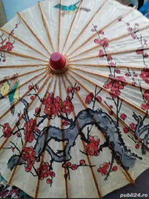 Umbrela vintage chinezească din hârtie unsă cu ulei (youzhisan)