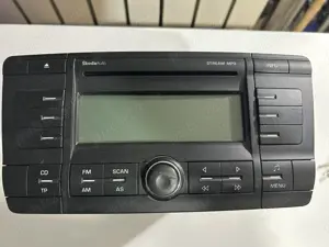 Vând cdpleyer Skoda 