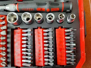 Trusa surubelnita cu clichet, surbelnita de precizie, chei tubulare si biti - imagine 5