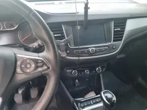 Vând autoturism Opel Crossland  - imagine 2