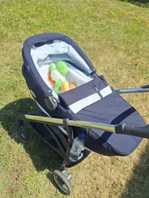 Vand Carucior sistem 3in1,Otutto Deluxe Vichy Dark Bleu,Inglesina (0- 4ani) utilizat stare excelenta