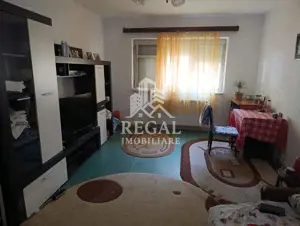 Apartament 3 camere, 2 băi, parter înalt – Micro 5