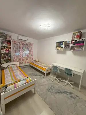 Apartament 2 camere, 50 mp utili, semidecomandat - zona Buziasului - imagine 2