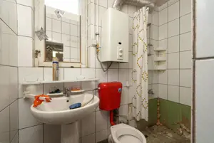 Piata Victoriei Mihalache stradal Corp Casa monument curte comuna - imagine 9