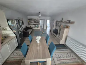 Apartament Etaj 1 in Vila zona Braitim