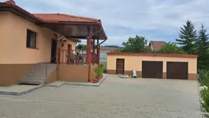 Vind casa urgenin Ceuasu de Cimpie 4 camera, living+bucatarie, bucataria mica,2 bai,2 garai,2 terasa