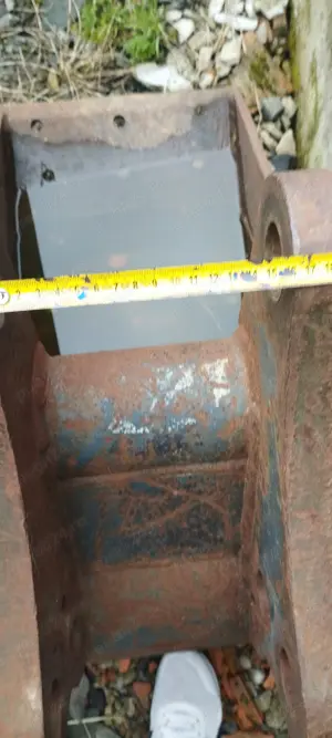 Vând cupă de 90 de buldoexcavator Komatsu wb 93-97r5 -r8 - imagine 7