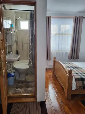 Pensiune de vânzare la poalele Ceahlaului. - imagine 4 Pensiune de vânzare la poalele Ceahlaului. - imagine 4