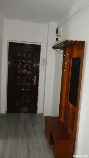 Vând apartament 4 camere   decomandat, 82 mp   Str. Mircea cel Bătrân - imagine 7