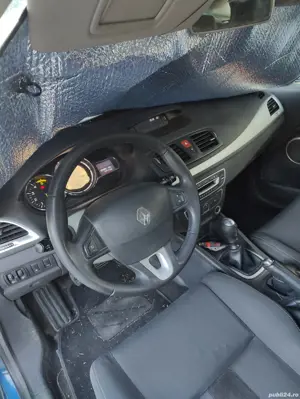 Vând Renault Megane 3 diesel 1.5dci 2010 110cp - imagine 7 Vând Renault Megane 3 diesel 1.5dci 2010 110cp - imagine 7