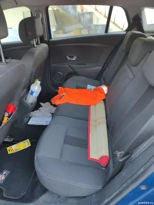 Vând Renault Megane 3 diesel 1.5dci 2010 110cp - imagine 9 Vând Renault Megane 3 diesel 1.5dci 2010 110cp - imagine 9