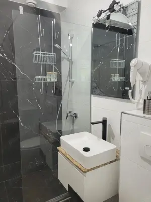 Vând apartament și studio mamaia Nord - imagine 8