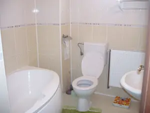 Inchiriez apartament cu 3 camere, decomandat, in Otopeni.  - imagine 7 Inchiriez apartament cu 3 camere, decomandat, in Otopeni.  - imagine 7