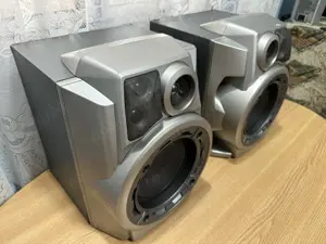 Boxe PHILIPS pe 4 cai-8 difuzoare