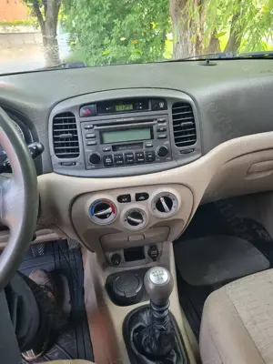 Hyundai Accent 1.5diesel - imagine 5