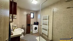 Refugiu pretios:jacuzzi, lemn masiv,2.000 mp teren,4 dormitoare, cuptor, investitie turistica. - imagine 19