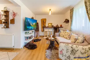 Refugiu pretios:jacuzzi, lemn masiv,2.000 mp teren,4 dormitoare, cuptor, investitie turistica. - imagine 2