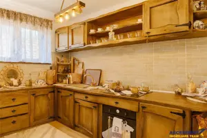 Refugiu pretios:jacuzzi, lemn masiv,2.000 mp teren,4 dormitoare, cuptor, investitie turistica. - imagine 4