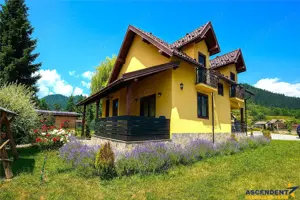 Refugiu pretios:  jacuzzi, lemn masiv, 2.000 mp teren,4 dormitoare, cuptor, investitie turistica.