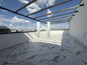 Apartament cu 2 camere 2 balcoane si terasa de 45 mp in Braytim la asfalt