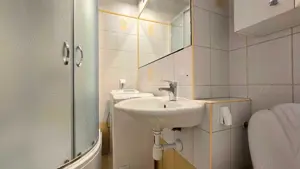 Garsoniera in zona Universitatii - imagine 3