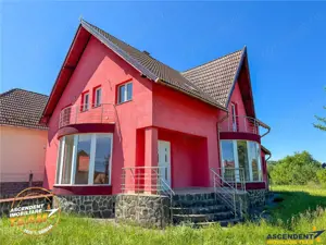 FILM! Casa noua,Covasna,cu fotovoltaic, garaj,curte,2 terase,langa partie,viitor Spa - imagine 3