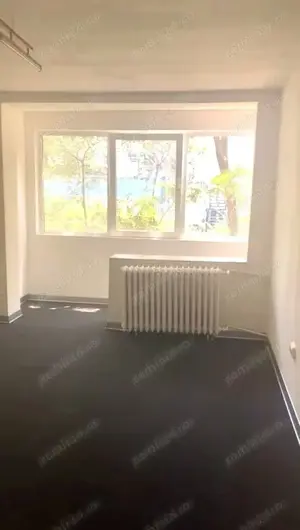 3 cam dec 2 bai centrala proprie zona Bogdanestillor