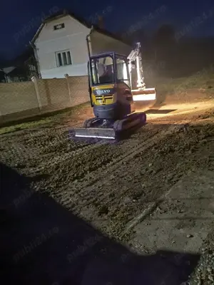 Execut lucrări cu mini-excavator 2.5 tone  - imagine 5