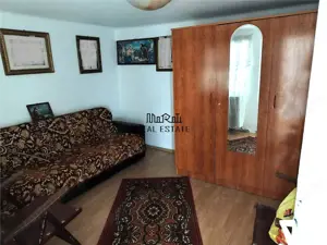 Proprietate spatioasa de vanzare in Gaesti, Dambovita - ideala pentru locuit sau agropensiune - imagine 13