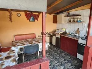 Proprietate spatioasa de vanzare in Gaesti, Dambovita - ideala pentru locuit sau agropensiune - imagine 17