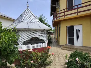 Proprietate spatioasa de vanzare in Gaesti, Dambovita - ideala pentru locuit sau agropensiune - imagine 8