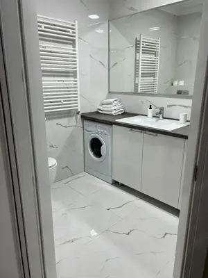 Garoniera de inchiriat in zona Tractoru - imagine 4