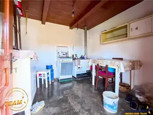 Casa traditionala din lemn, cu sura din piatra, Arcus, Covasna. - imagine 15