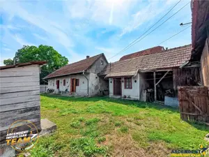 Casa traditionala din lemn, cu sura din piatra, Arcus, Covasna. - imagine 12