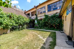 Unic proprietar  vând casă cu teren generos! OPORTUNITATE pentru INVESTIȚII! - imagine 5