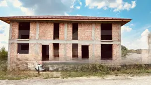 Casa 4 camere, 110mp, Valea Lupului la strada asfaltata