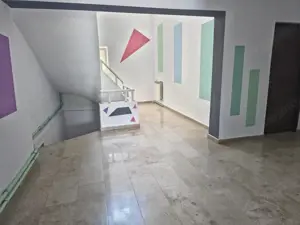 Faleză Nord Clădire birouri cu 25+ încăperi Afacere la cheie complet închiriat - imagine 17