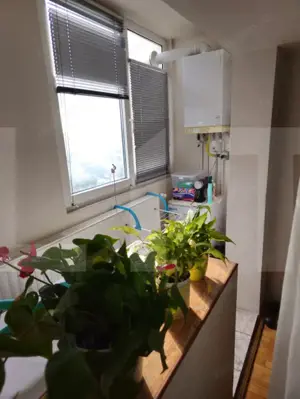 Apartament de vanzare, cu 3 camere decomandat, 76 mp, zona complexul stundentesc - imagine 2